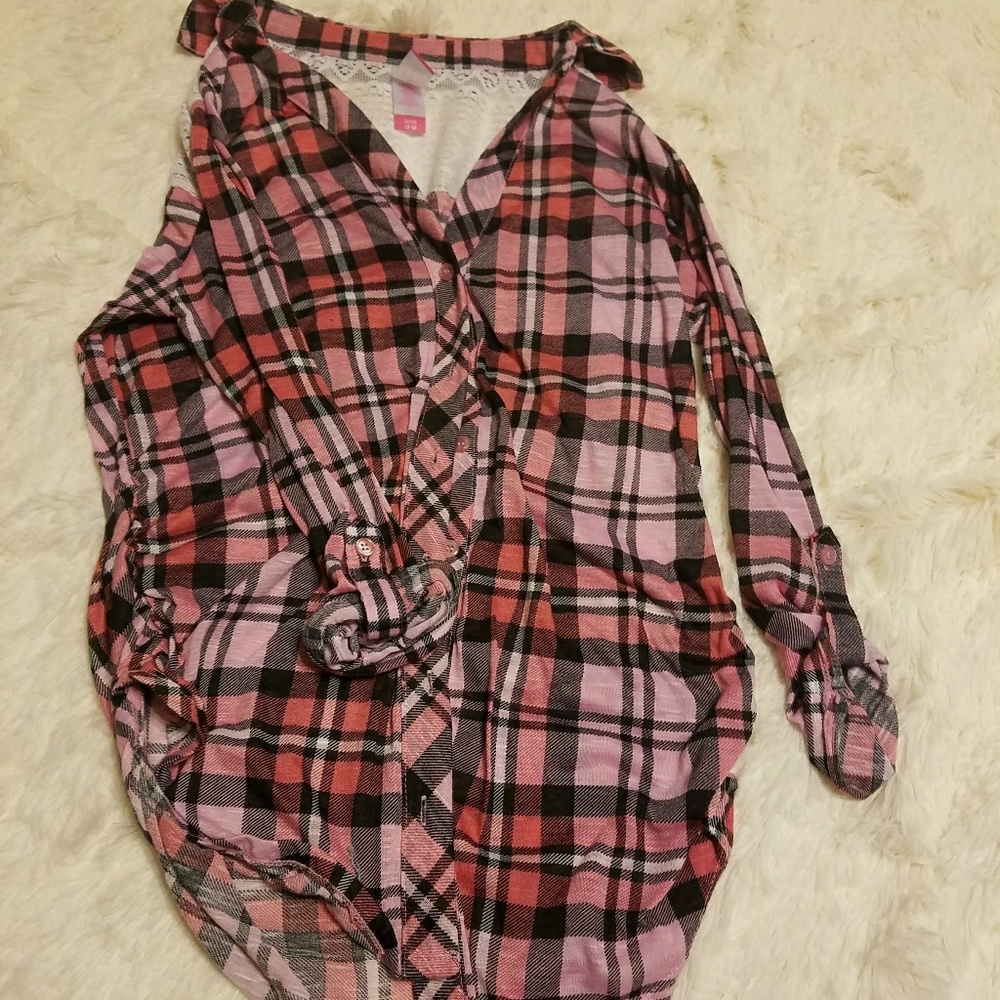 Flannels - Picture 2 of 5